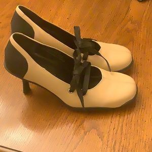 ALX Sz.8 Tan& Black round toe leather pump with Matching Bag